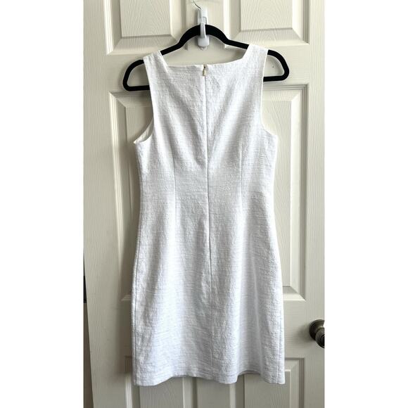 TRINA TURK White Textured Beaded Retro MOD Beachy Shift Sheath Dress Sz Small - Picture 4 of 9